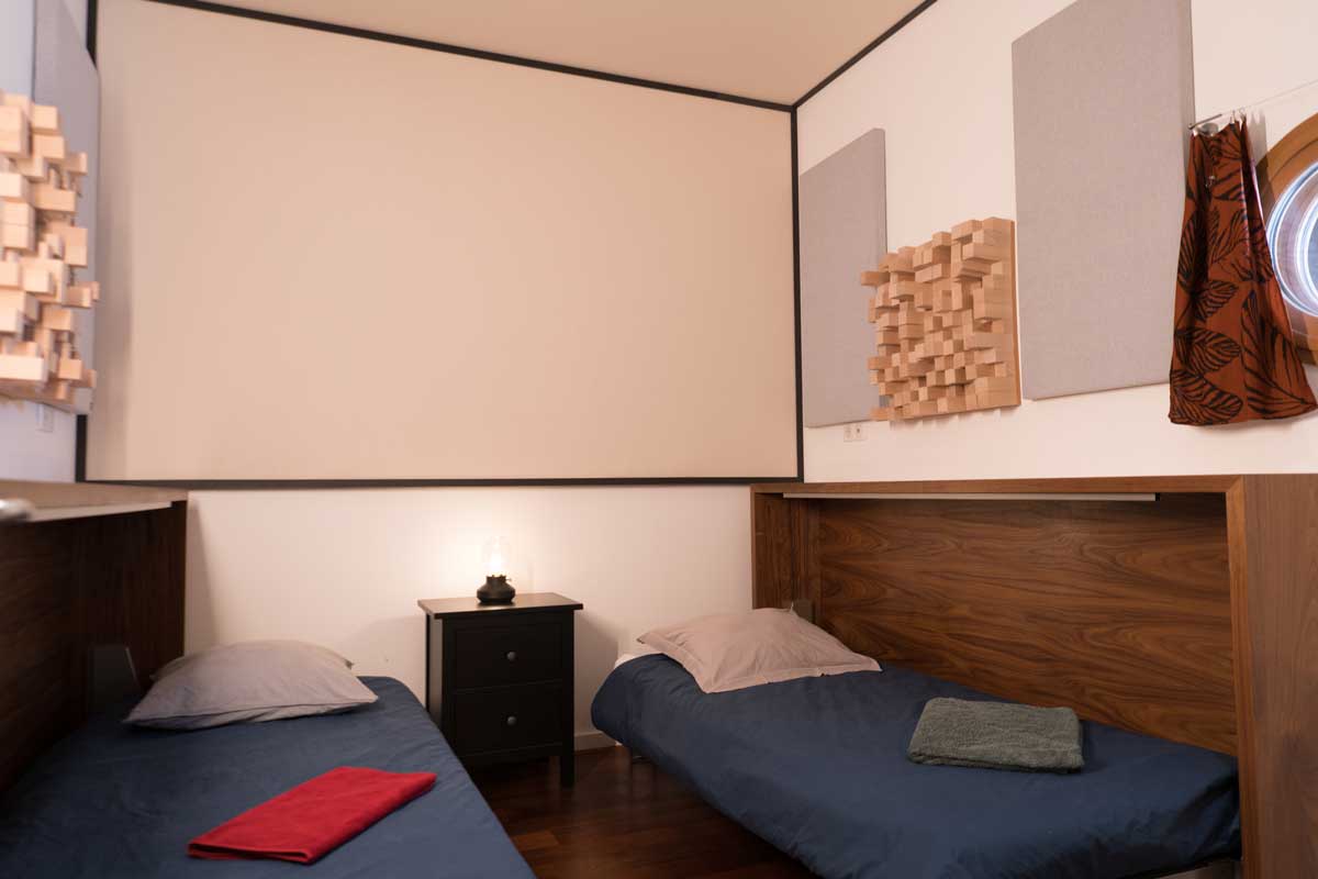 Quai-Son-Studio-Chambre2-B