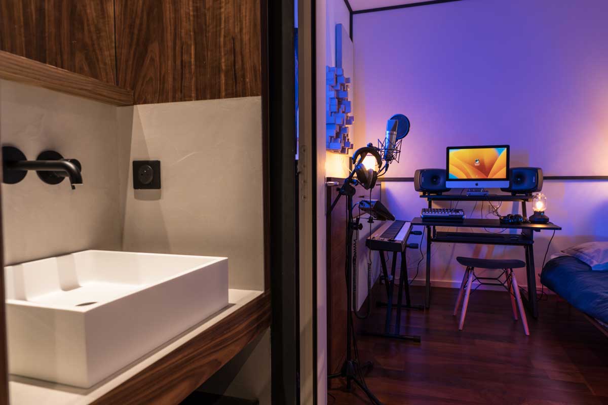 Quai-Son-Studio-Chambre2-E